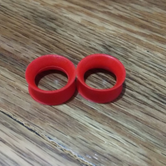 9/16 silicone tunnels - Picture 1 of 2